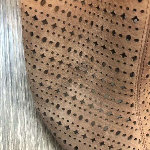 Vince Camuto Brown Open Toe Block Heels - Picture 5 of 8